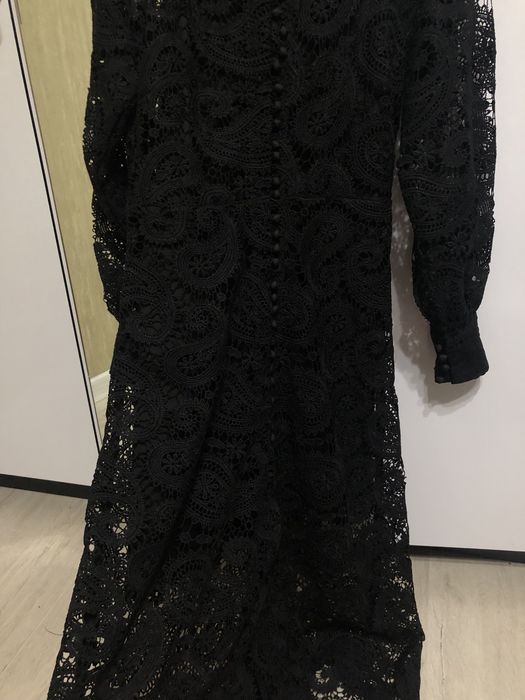 Продам платье кружева