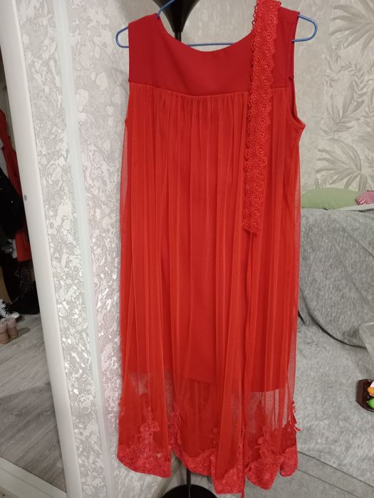 Продам платья женские