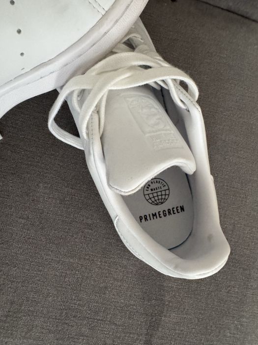 Продам кроссовки