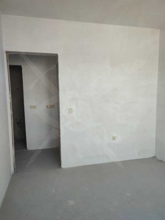 Продава се Тристаен апартамент в Варна, Левски - 86 кв.м за 2547 €/кв.м - Снимка #3