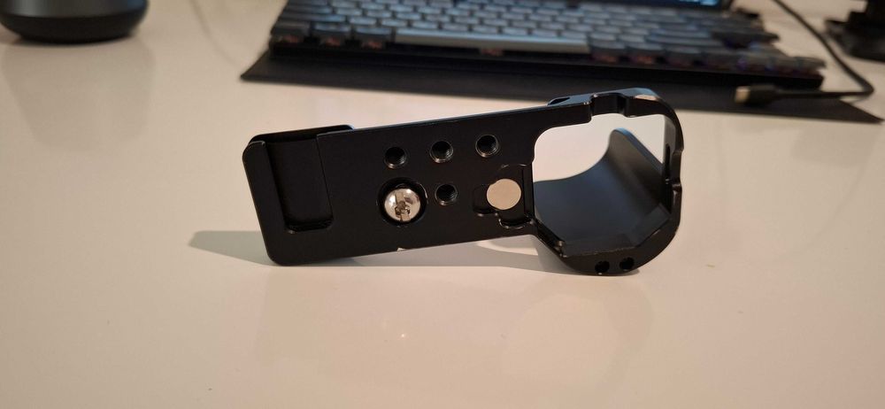 Sony ZV-E10 Body + Cage Grip Ulanzi