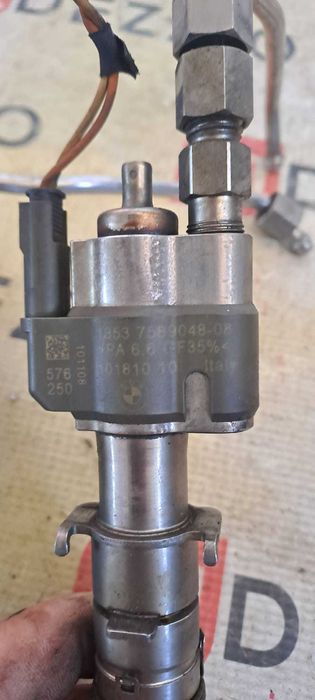 Injectoare / Injector BWW VDO Benzina N43B20A cod: 10181010 Seria 1 3 5 , cod BMW 7589048-08