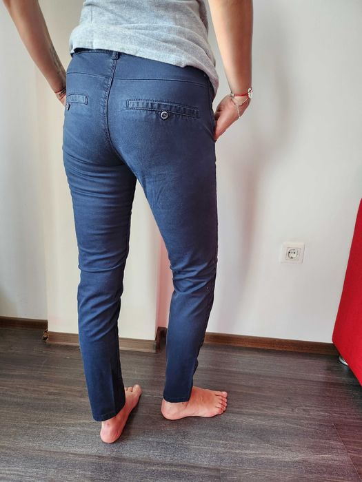 Pantaloni bleaumarin Pull&Bear