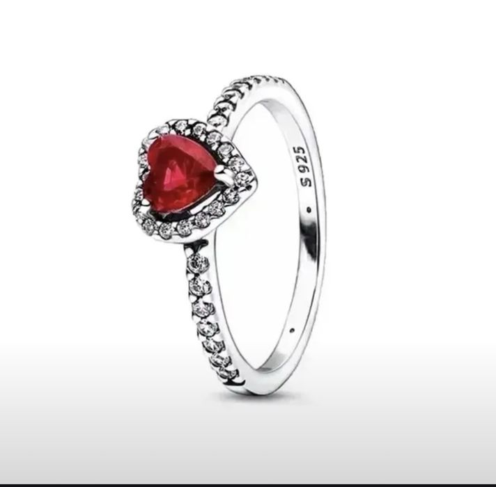 Серебряное кольцо Pandora 925 проба