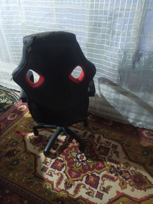 Офисная игровая кресло