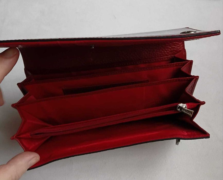 Кожаные кошельки новые.