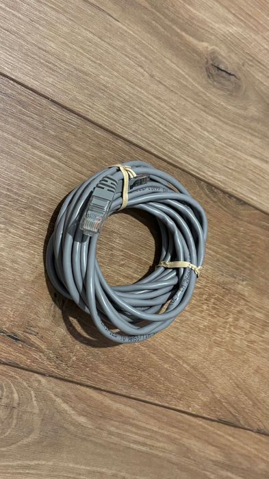 Cablu de rețea UTP CAT 5E, 3 m – gri deschis, folosit
