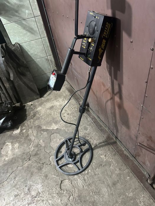 Продам металлоискатель