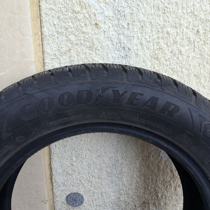 Продам шины Goodyear зимние 40000тг - комплект