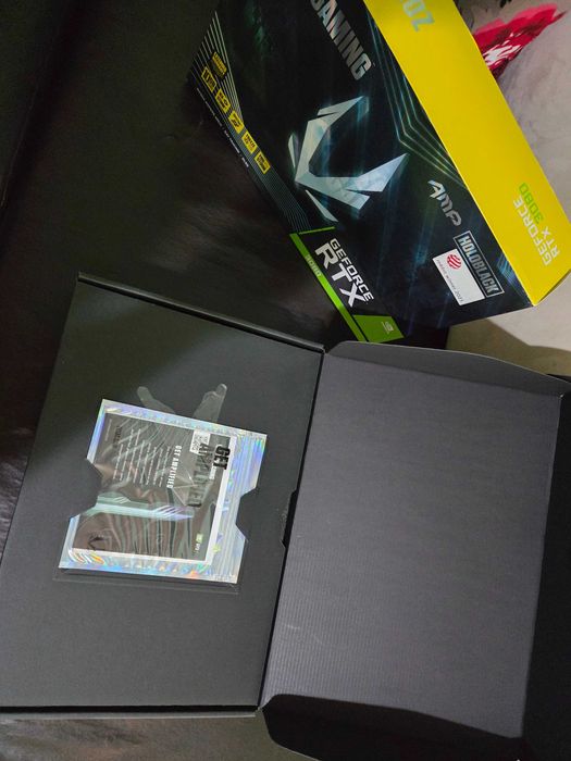 RTX 3080 - 10 GB Zotac gaming AMP HOLOBLACK