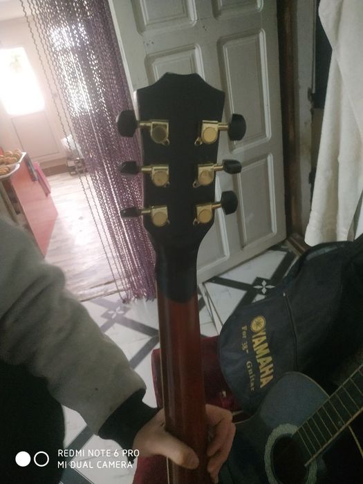 Гитара сатылады еки гитара