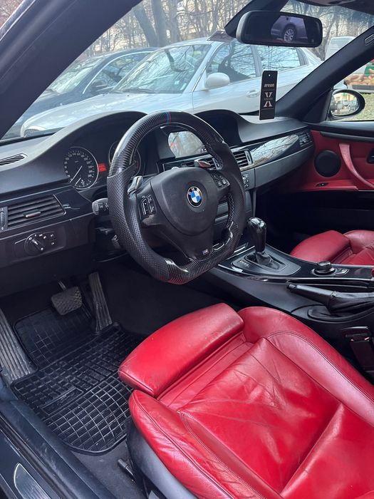 BMW E90 / E92 / E93 карбонов волан M style