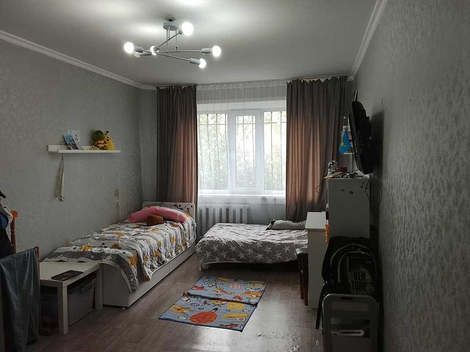 Продам3х ком кв. площ 69/9кв.м. Два Балкона