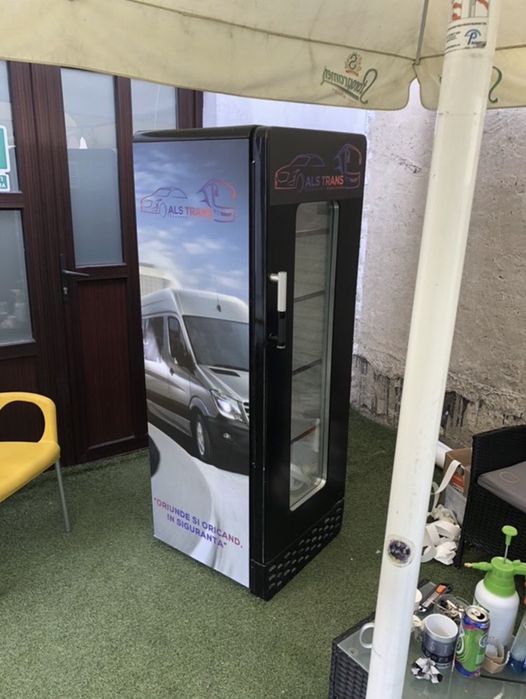 Colantari geamuri inscriptionari auto si geamuri spatii comerciale
