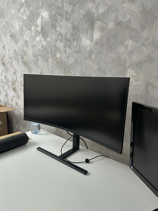 Монитор игровой хуавей