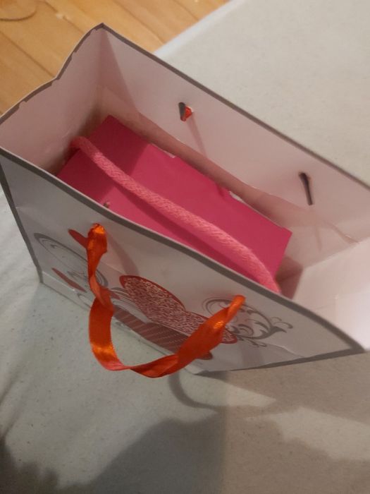 Set de cosmetice Yves Rocher(Gel de dus,gel de maini,cream de maini)