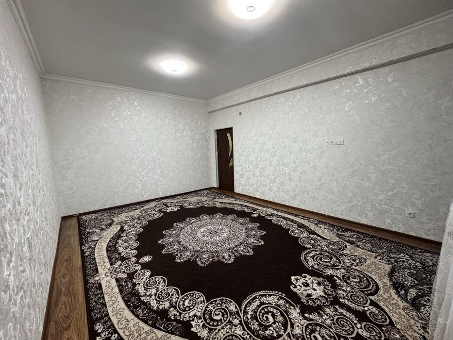 5 этаж 70 Кв ш. Руставелидан квартира