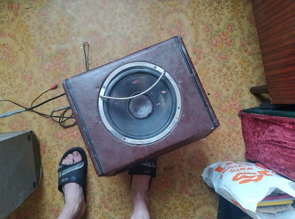 Усилитиль звука и басов