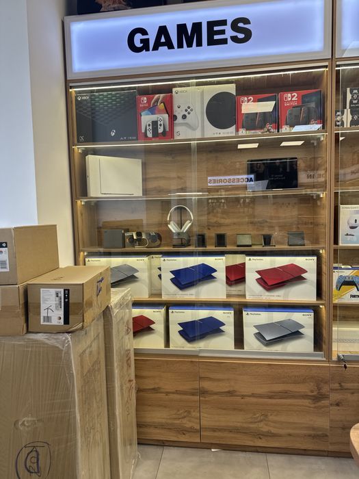 Полки /витрины/ шкафы