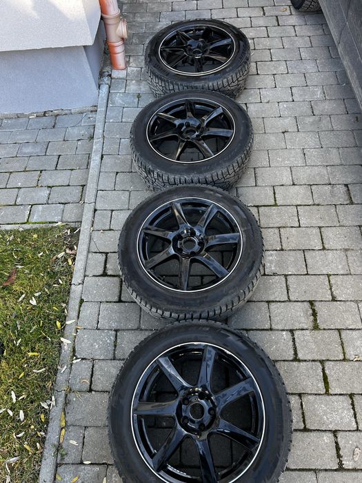 Jante VW 18” cu cauciucuri iarna Pirelli 255/55 R18 - stare f buna