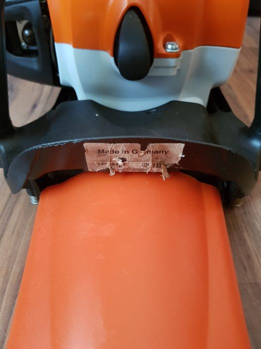 Stihl HS 82 R,foarfecă de tuns gard viuimpecabilă.