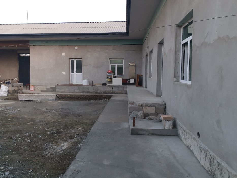 Hovli uy sotiladi 62 000$ kami bor