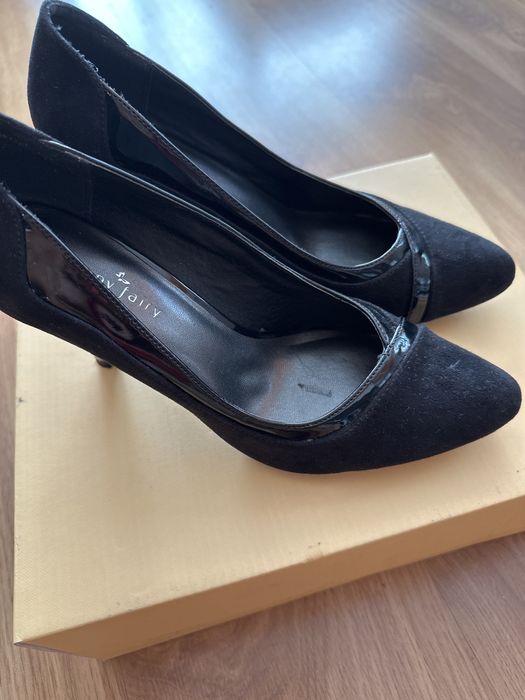 Черни обувки