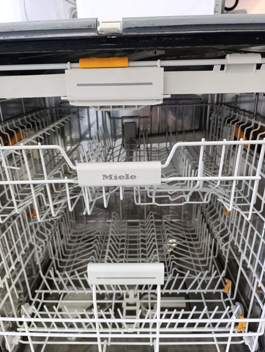 Съдомиялна Miele XXL