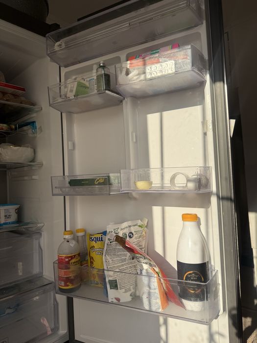 Прдам бу холодильник Samsung