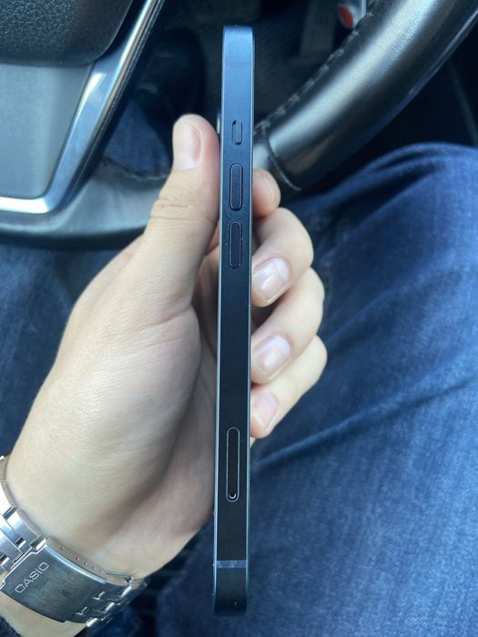 Продам айфон 13 128 гб