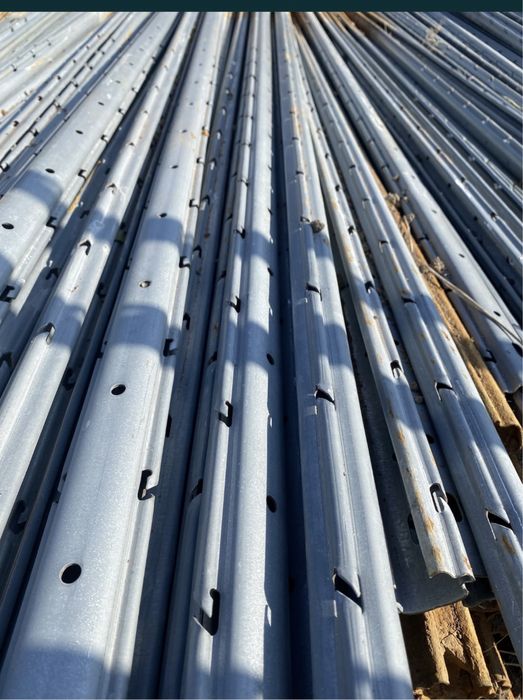 Vând spalieri zincati metalici