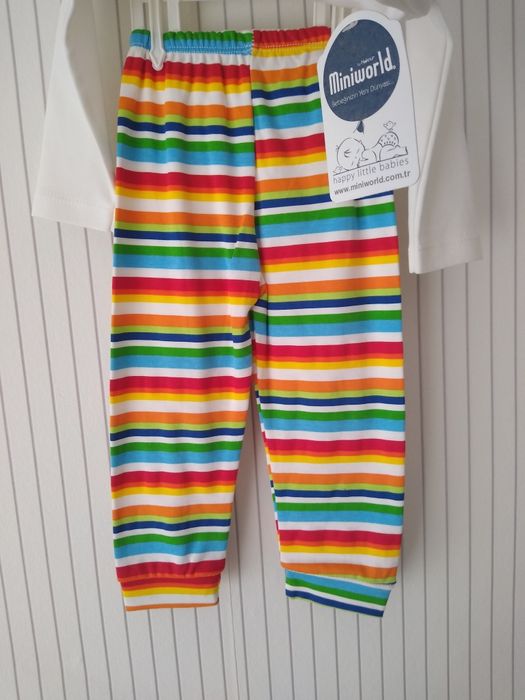 Комплект от три части