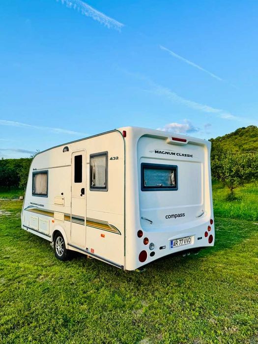 Rulota Elddis Magnum din 2005 înmatriculată 2 persoane Arad