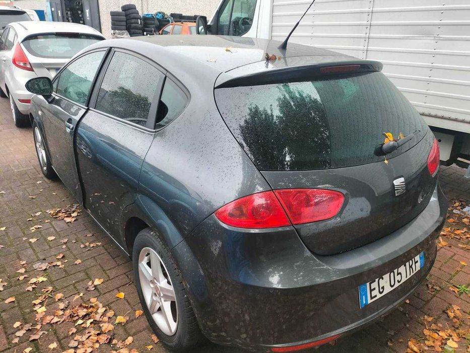 Seat Leon 1.6 TDI НА ЧАСТИ