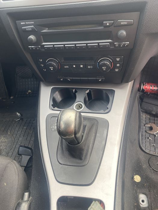 cup holder bmw e90 e91 e92 e93 къп холдър бмв е90