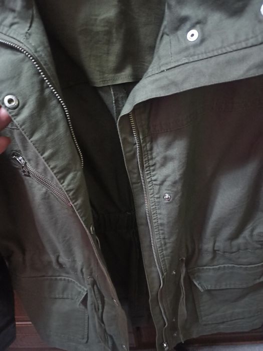 Женская красивая куртка