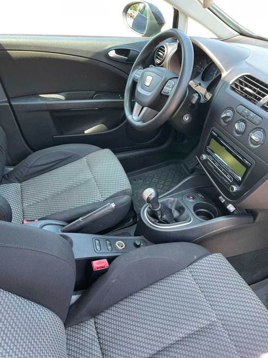 SEAT Leon 2011 — imagine 5