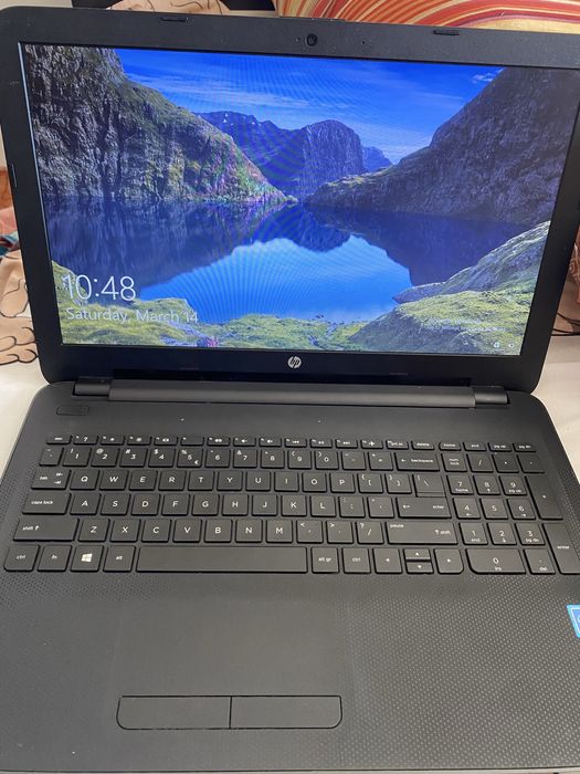 Vand laptop HP in stare buna de funționare