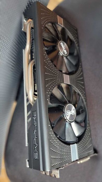 Sapphire Nitro+ RX 570 8G placa video gaming