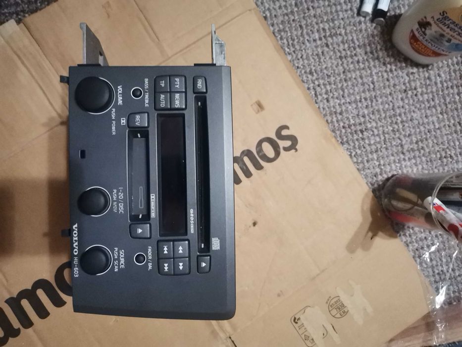 СД плеиър/музика/радиоVolvo XC 70  V70  S60 S80