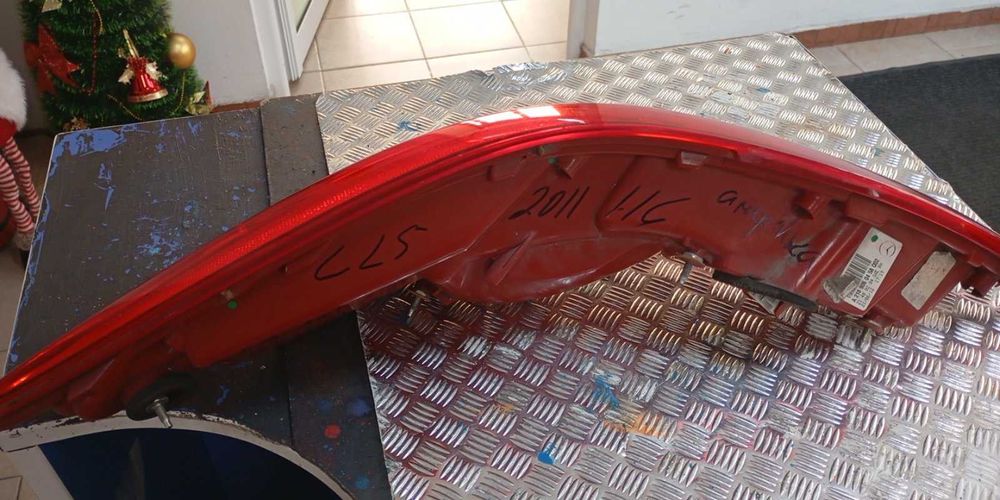 Десен стоп  Мерцедес Mercedes CLS 2011/16 американски