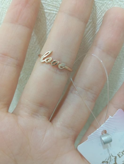 Tilla uzuklar yengi 585 proba zavodskoy