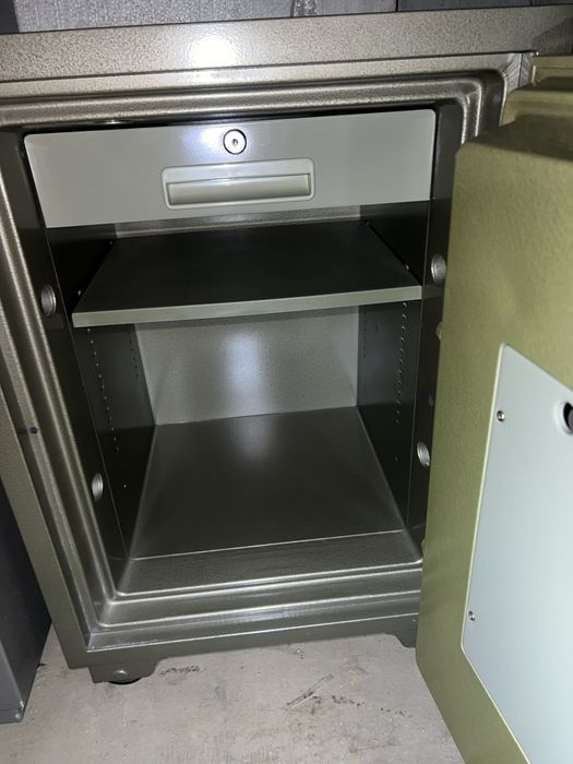 Сейф Booil несгораемый 75 см