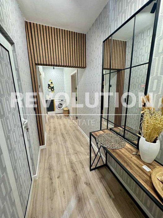 Продава се Тристаен апартамент в Пловдив, Гагарин - 65 кв.м за 1977 €/кв.м - Снимка #5