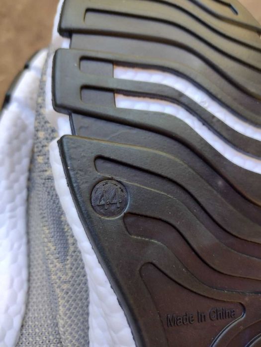 Мъжки маратонки 44 номер