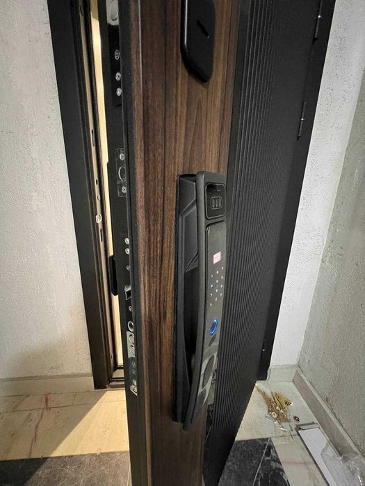 Eshik uchun zamok, Barmoq izi, Kod parol, Face id, damofonlik zamok