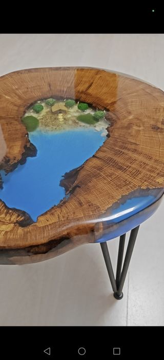 Masă din lemn de stejar și rășină epoxidică