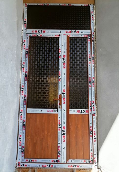 Akfa oyna  setka  eshik