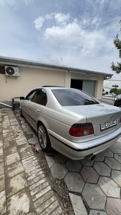BMW E39 сотилади