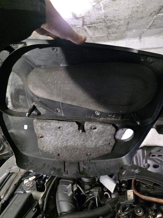 Кора за двигател за BMW F10